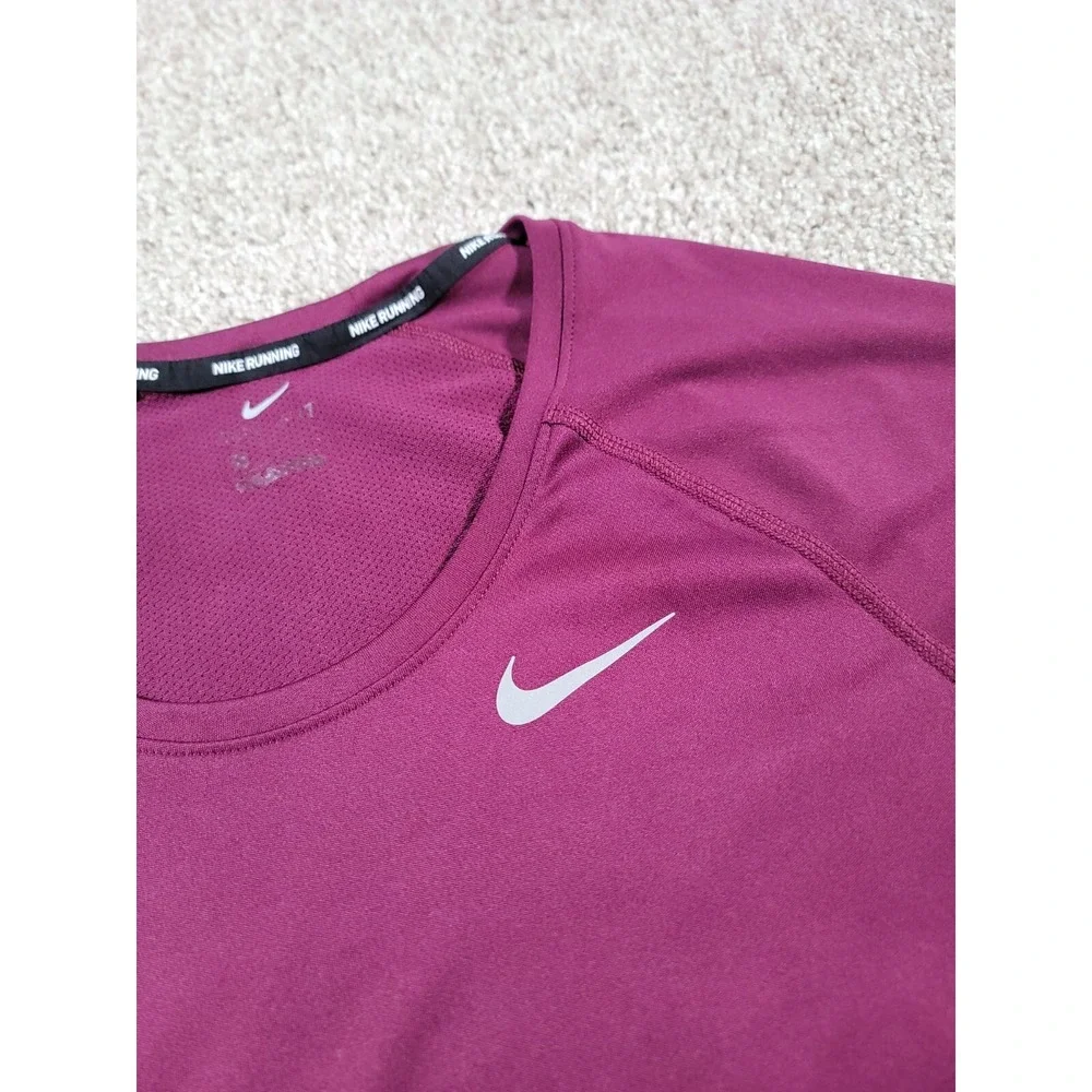 Nike Shirt Womens Medium Purple Running Reflective Swoosh Workout Lightweight